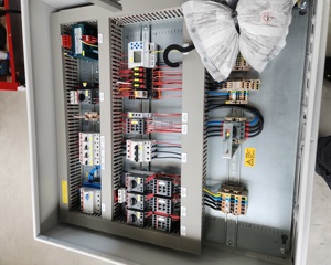 Schaltschrank Eierquersammlung 1x Querband